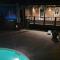 Chalet avec bain nordique et piscine Chambre d'hôtes La Siesta