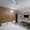Luxurious Private Room in thane only for Male