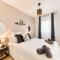 Appartement 39m2 - Free Parking - Rer C - Métro 13-14 - Ascenseur - Easy Check in -