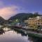 Phoenix Ancient Hill Riverside View Hotel- Offers free one-way high-speed rail pick-up service - Afternoon tea - Self-service laundry - Baggage storage - Travel planning