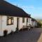 Little Park Holiday Homes Self Catering Cottages 1 & 2 bedrooms available close to Tutbury Castle