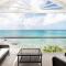 Bianca Bay 3 Bedroom West Coast Beach Front Villa