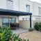Roris House