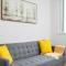 Modern 2 Bed Condo in the Junction+Parking