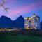 Yangshuo Yulong River Castle Hotel