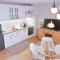 2 Luxurious one bedroom apartments 5 minute walk from the Gondola station