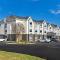 Days Inn & Suites by Wyndham Brandon Amphitheater