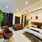 Hotel Oxygen Crown-Couple Friendly-Noida Sector 19
