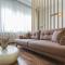 B8 - Large, Central Apartment & Free Street Parking