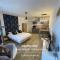Studio central, parking, lit Queen size par ALP Chartres