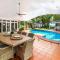 Willow Garden Stays Cairns - Beachfront 4 Bedroom Luxury Holiday Home