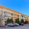 La Quinta Inn by Wyndham Milwaukee Airport / Oak Creek