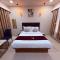 Hotel Silver Leaf - Vile Parle East - Near Mumbai Airport