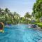 Le Meridien Phuket Mai Khao Beach Resort