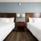 Hotel 8