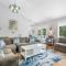 Exceptional Contemporary Retreat with 4 King Beds in Mystic CT