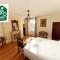 La Maison Voyage Bed and Breakfast