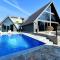 Black A-Frame Luxury Chalet & Pool
