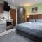 Victoria House - Deluxe Studios in Coventry City Centre, free parking, by COVSTAYS