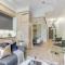 Metropolis Loft - CN Tower