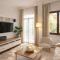 Elegant Old Town Suite