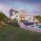 Modern Villa close to Costabella beach