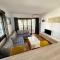 Apartamento en la Escala con piscina y parking