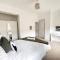3 Bed plus Sofa sleeps 6 central