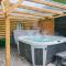 New Forest Cottage with Hot Tub, Fireplace and Private Garden
