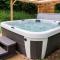 Cadnam Cottage with Private Hot Tub, New Forest