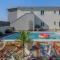Villa Felicita with heated pool