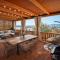 Rose Diamond Villa - cosy, large, family mobile home, free wifi and parking