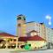 La Quinta by Wyndham Haywood Mall-Near Greenville Downtown
