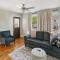 Cozy Spot in Heart of Libertyville Near Naval Base