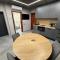BRIVIBAS RESIDENCE - EAST / WEST, free PRIVAT parking, free WIFI, self check-in