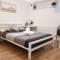 London E1 Apartment