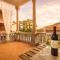 LoreLake Holidays -Big City Life - Private terrace & Parking in Como