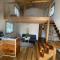 Jonathans Cabins