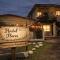 Hostal Flores