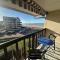 Appartement 3 pièces en front de mer avec balcons, à Cabourg, proche centre-ville. - FR-1-487-275