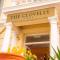 The Clovelly Hotel