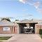 5 37 St Francis Dr Neat 1BR AC Parking