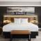 Aiden by Best Western Newark Airport