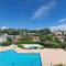 Appartement au calme, avec piscine et vue dégagée