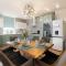 Warden Home-9 Guests-4 bedrooms-Near Etihad Stadium & CO-OP Arena-100 - near Train Station & Bus Station