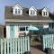 Sea dream lodge -coastal location/sea views/self-contained
