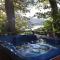 Waterside Cader Cabin, Hot Tub & Sauna