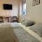Rooms with private Bathroom & Free Parking ''Sobe Zoka,,