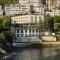 Waveside hotel