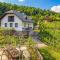 Vineyard Homestead Vrtin - Happy Rentals